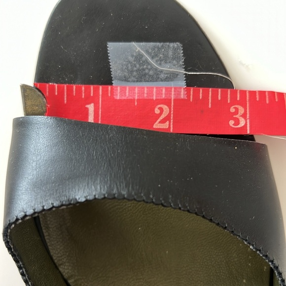 VTG 90s GUCCI slingback sandals sz 8 black leather scalloped edge 4.25in heel - Picture 15 of 16